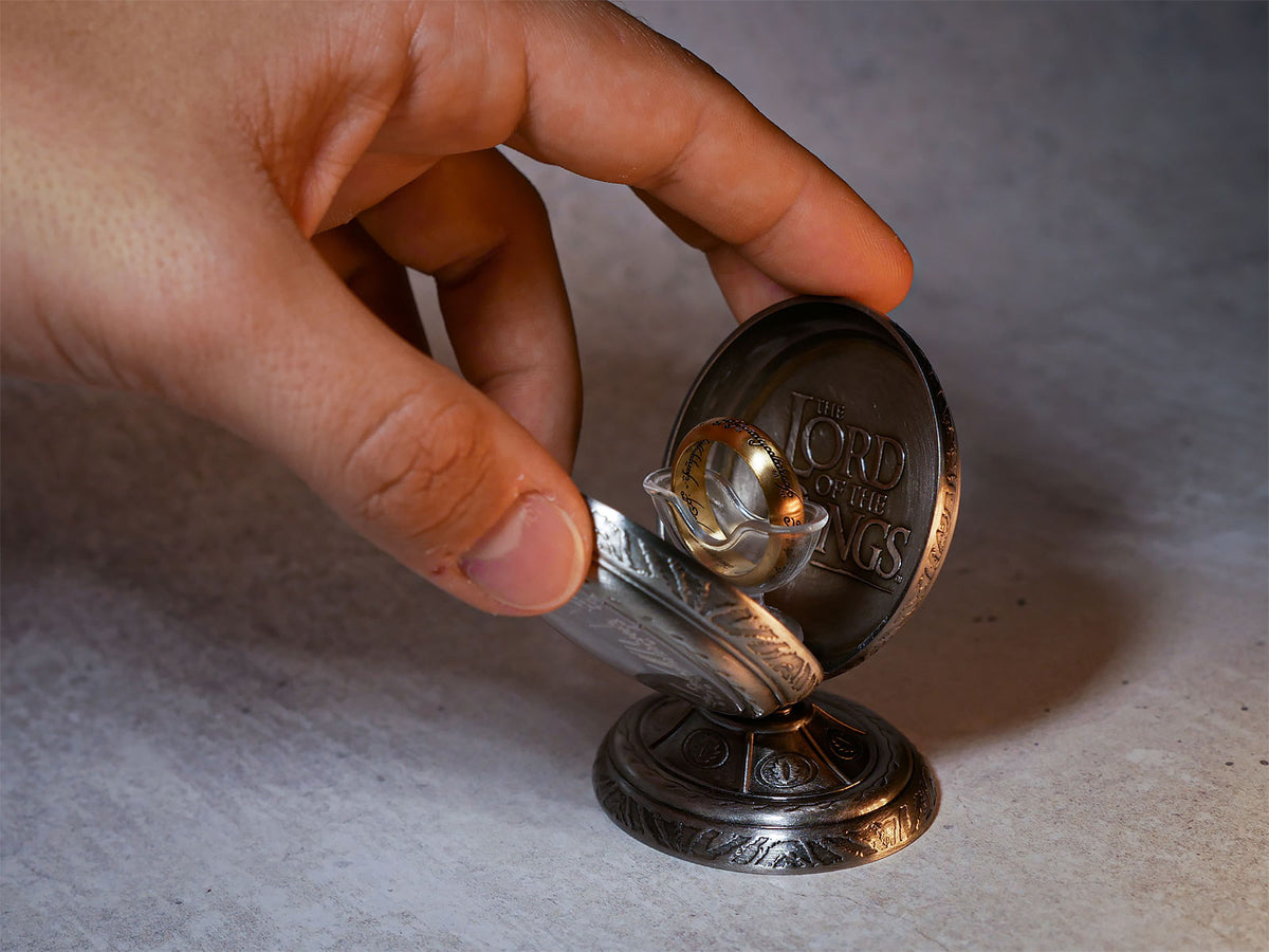 Product image The Lord of the Rings - The One Ring in Jewelry Display