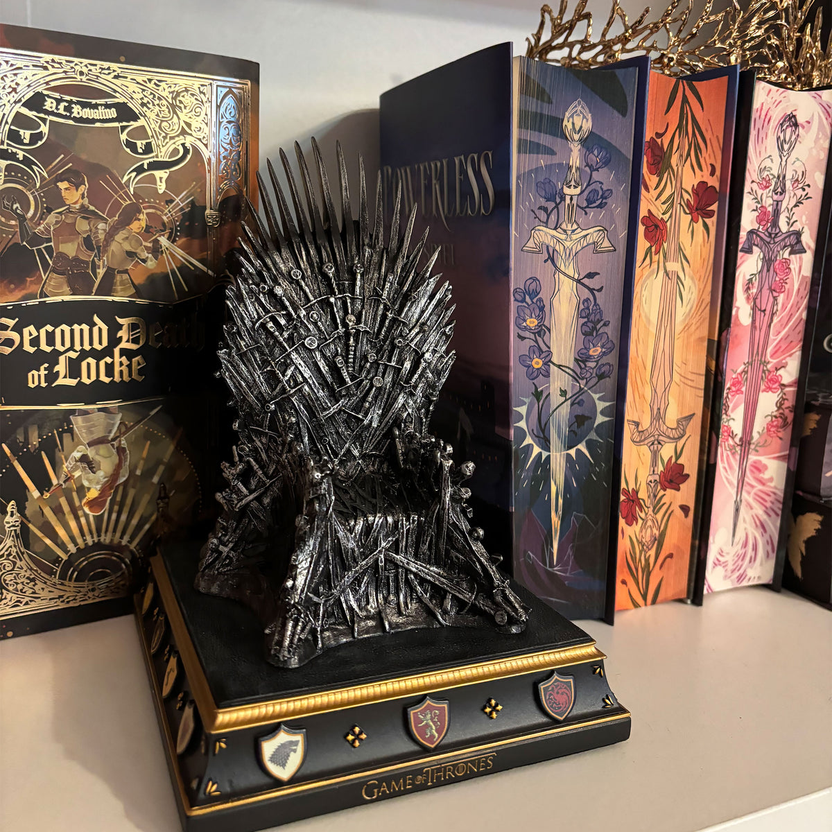 Produktbild Game of Thrones - Eiserner Thron Buchstütze