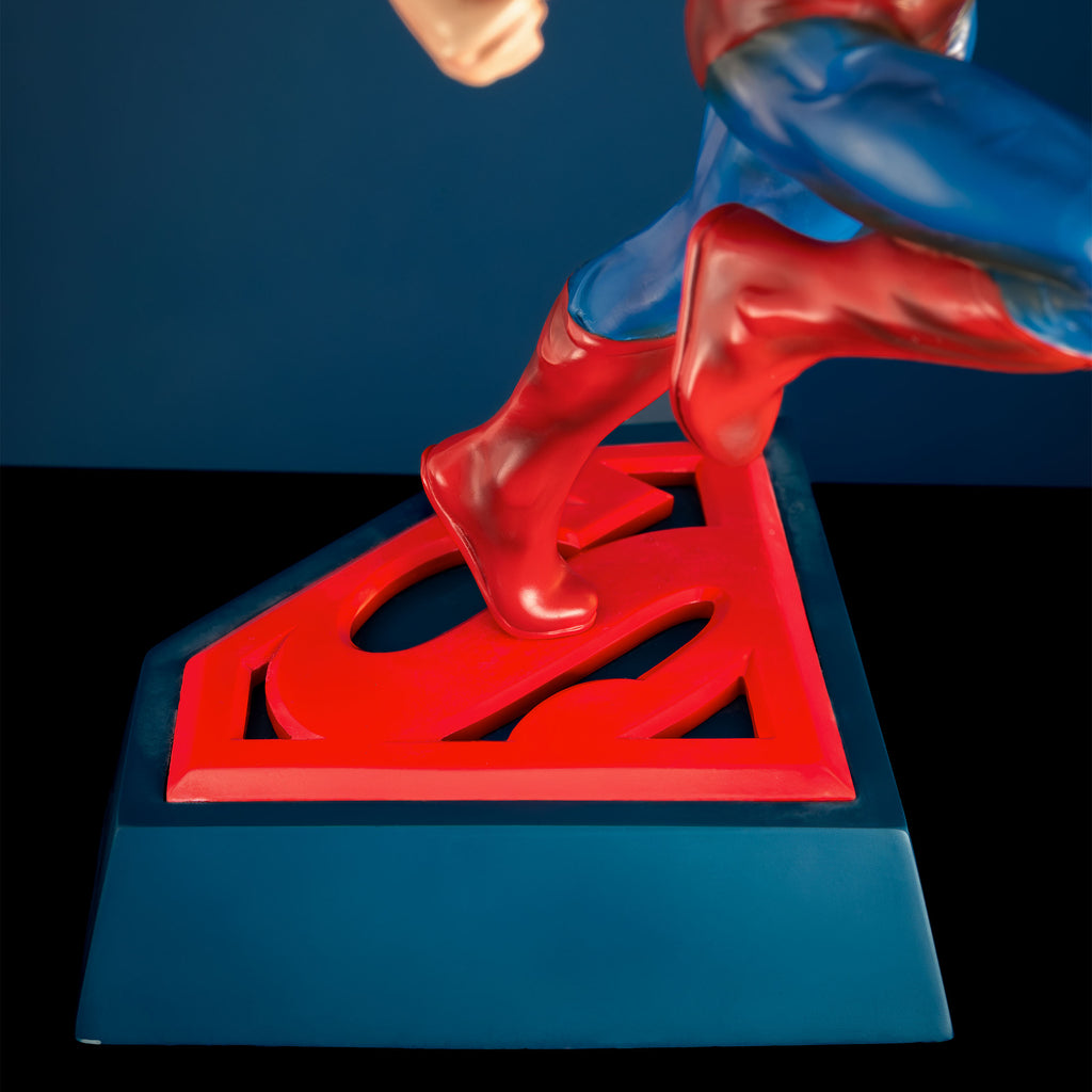 Image produit Statue de Superman en bande dessinée