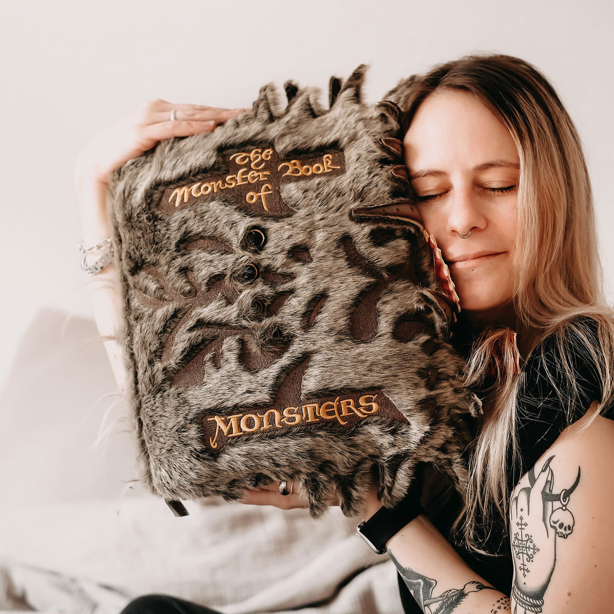Immagine del prodotto Harry Potter - Libro dei Mostri di Peluche