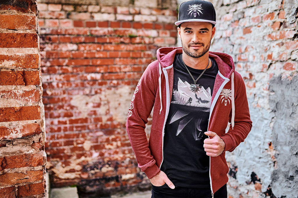 Image produit Witcher - Sweat à capuche avec médaillon de loup rouge