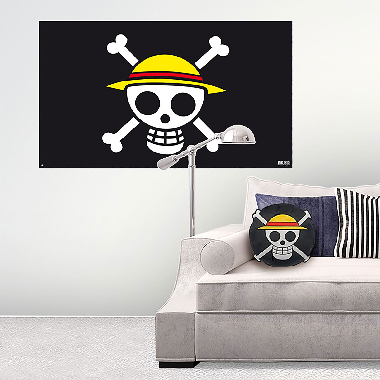 Product image One Piece - Straw Hat Crew Skull Logo Pillow