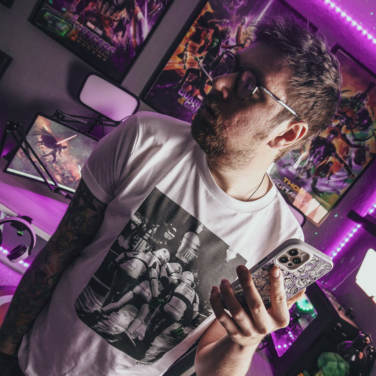 Produktbild Imperial Fighters at Night T-Shirt für Star Wars Fans