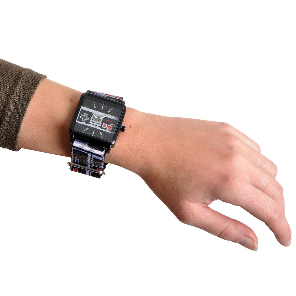 Image produit Nintendo - Montre-bracelet contrôleur NES