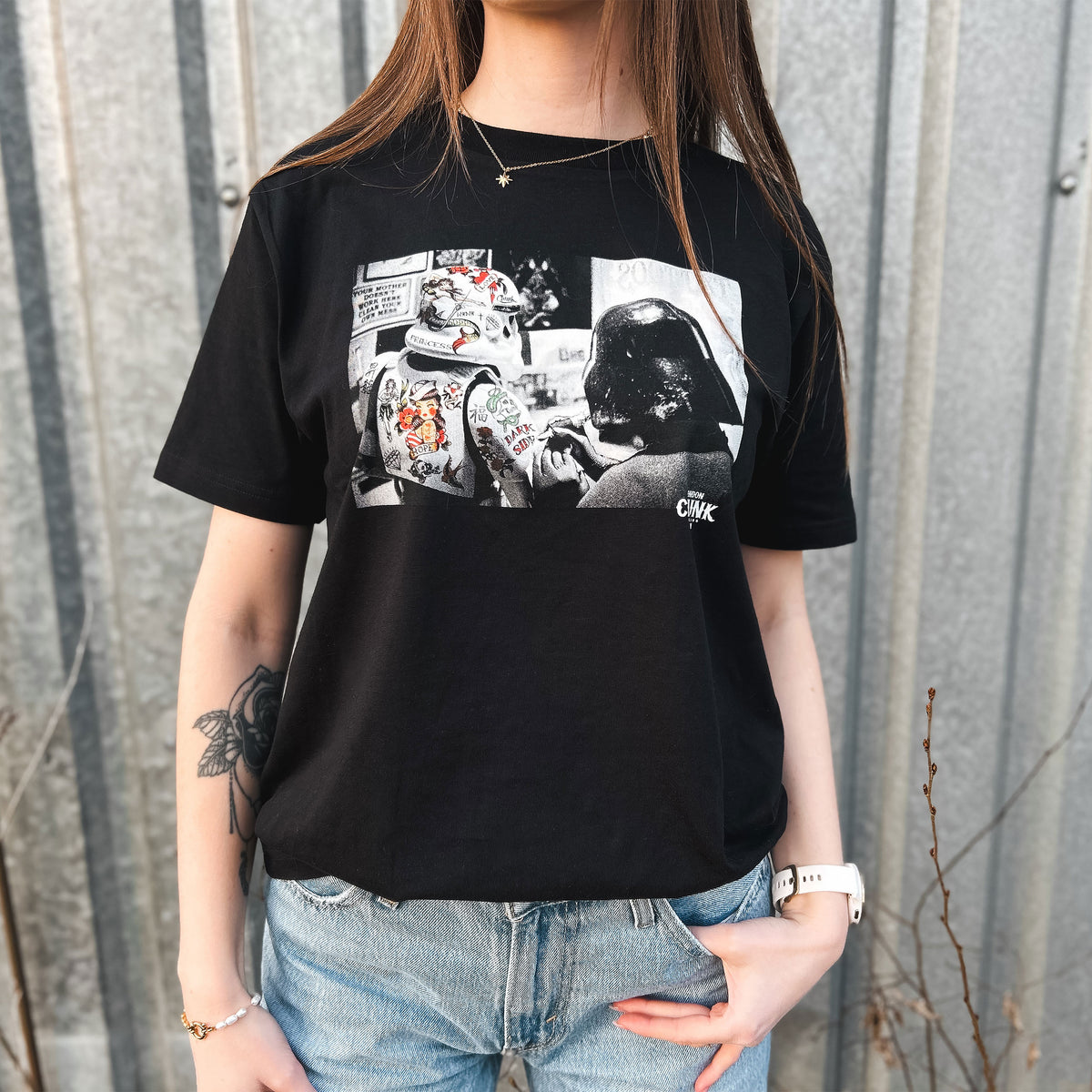 Immagine del prodotto T-shirt Dark Side Tattoo per fan di Star Wars nera