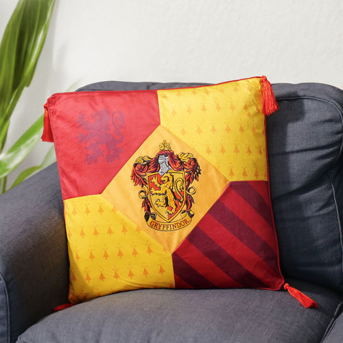 Image produit Harry Potter - Coussin Gryffondor de luxe avec glands