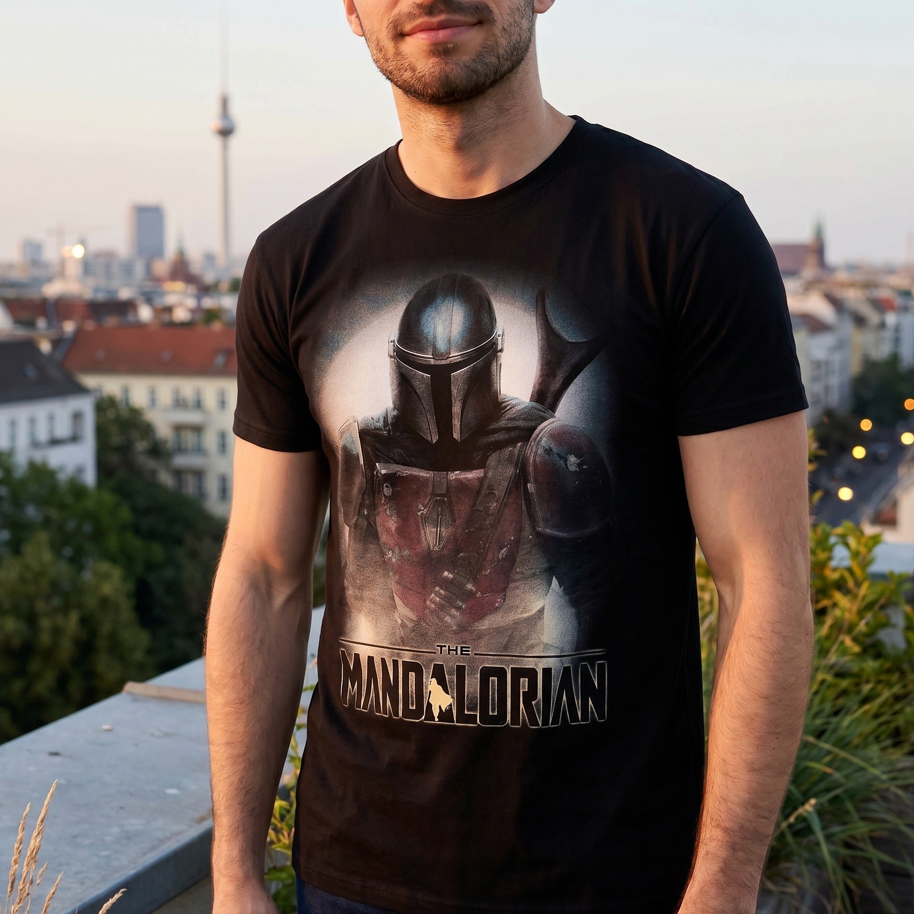Produktbild The Mandalorian Fighter T-Shirt schwarz - Star Wars