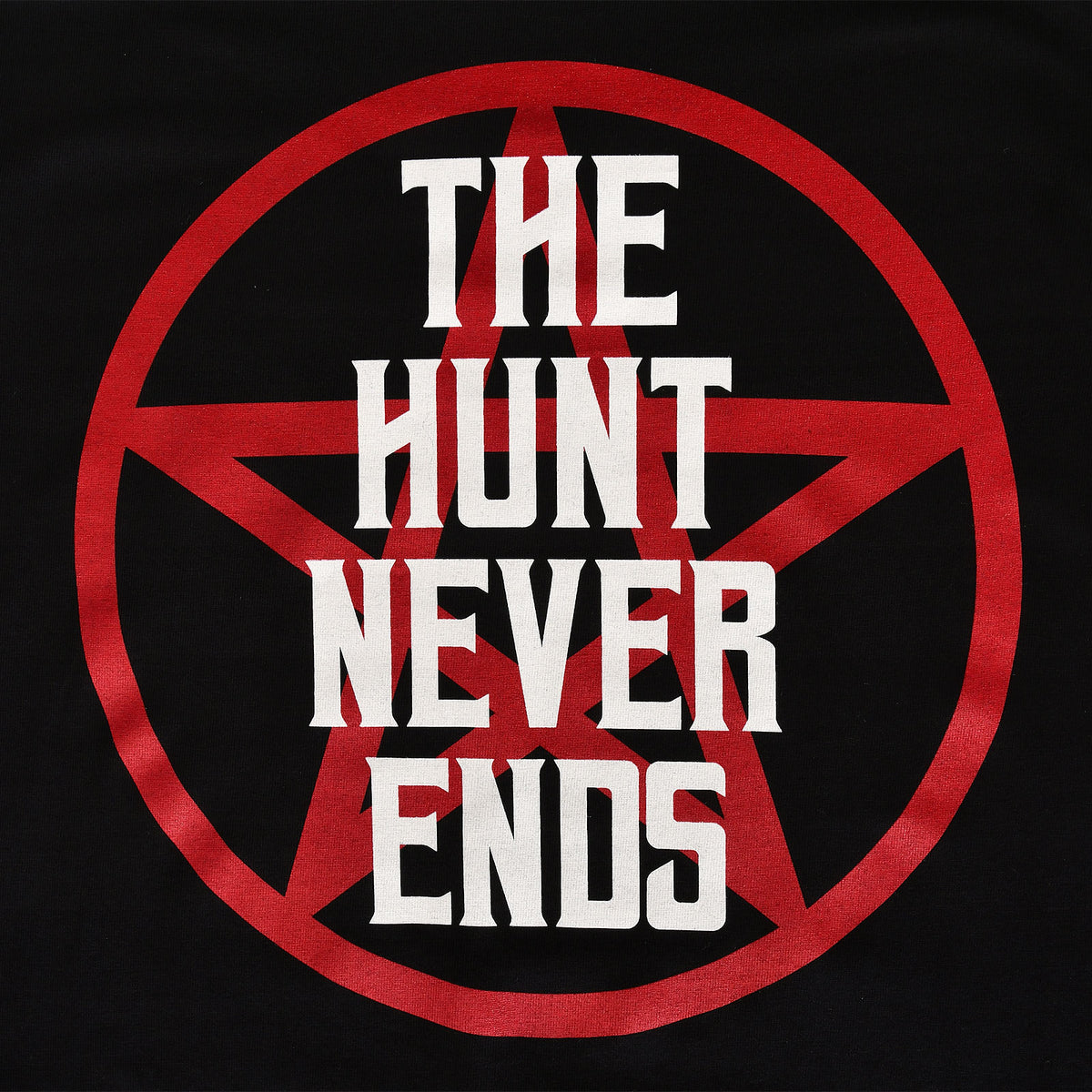 Image produit T-shirt The Hunt Never Ends pour les fans de Supernatural noir