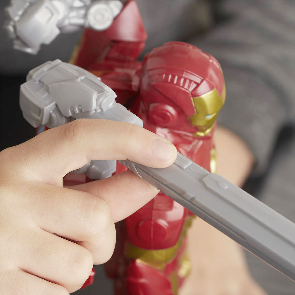 Image produit Avengers - Figurine d'action Iron Man Blast Gear 29 cm