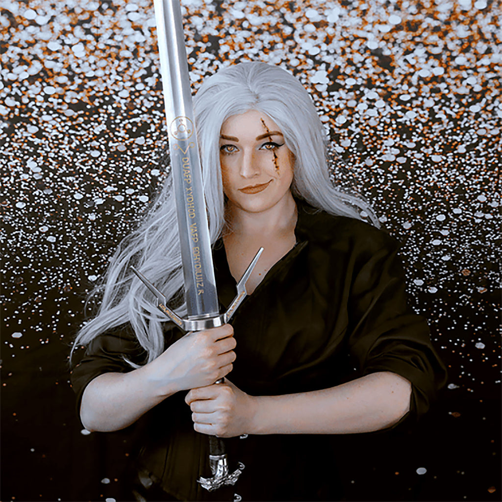 Image produit Réplique de l'épée d'argent de Geralt de Riv avec fourreau pour les fans de Witcher