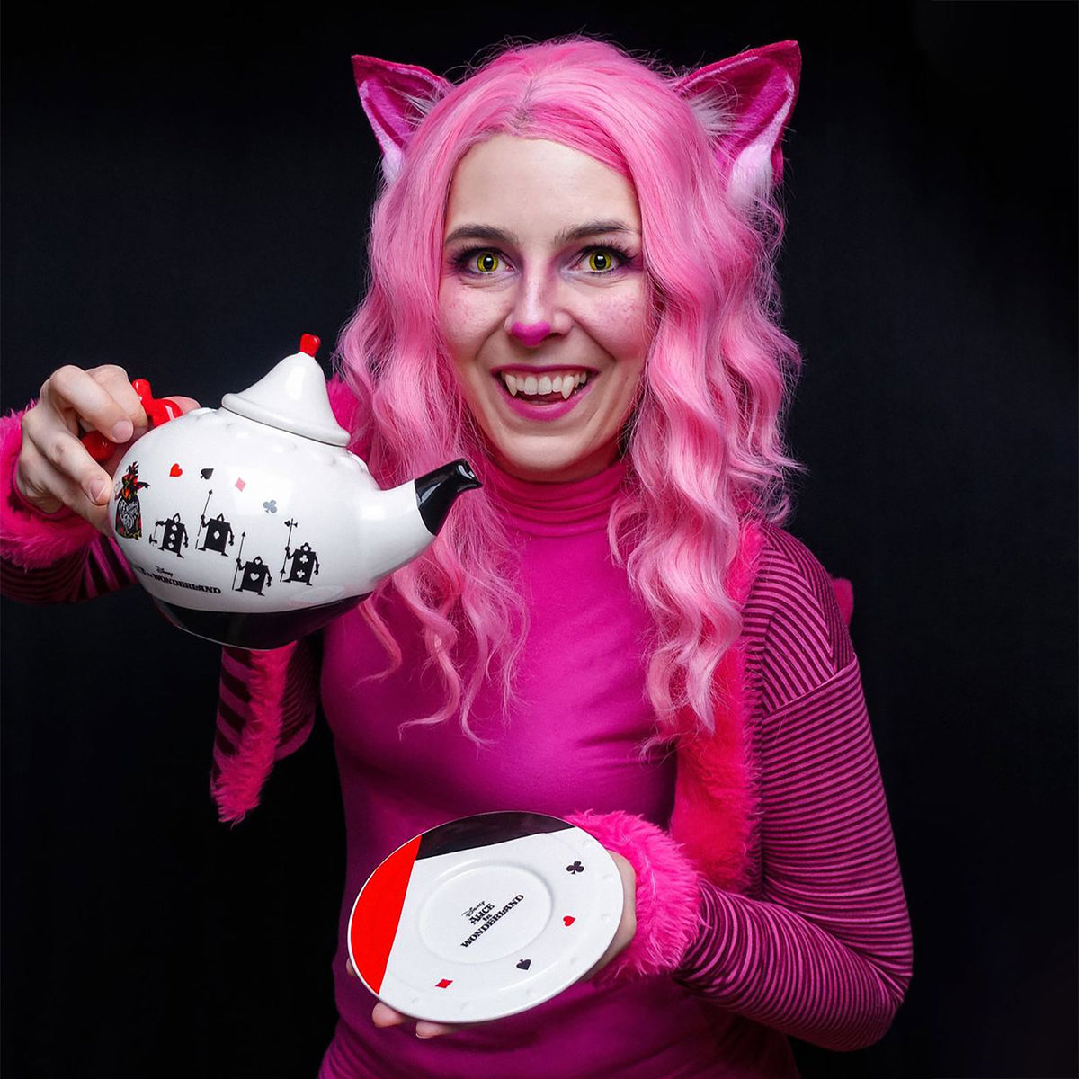 Image produit Alice au Pays des Merveilles - Théière Reine de Cœur avec Soucoupe