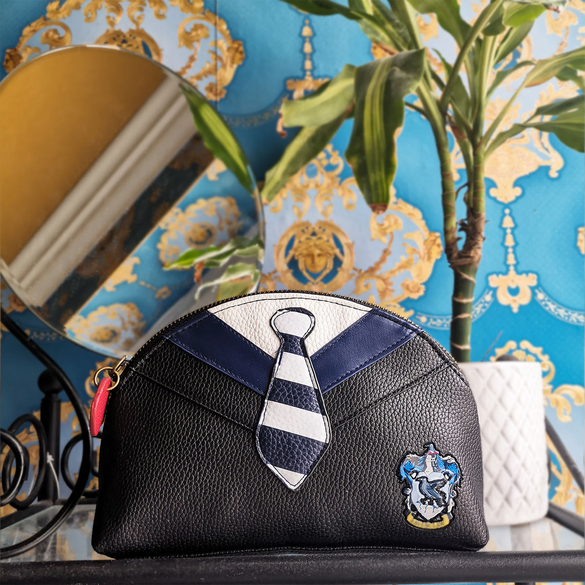 Image produit Harry Potter - Trousse de toilette Ravenclaw Suit & Tie