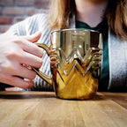 Produktbild Wonder Woman - Logo Tasse goldfarben