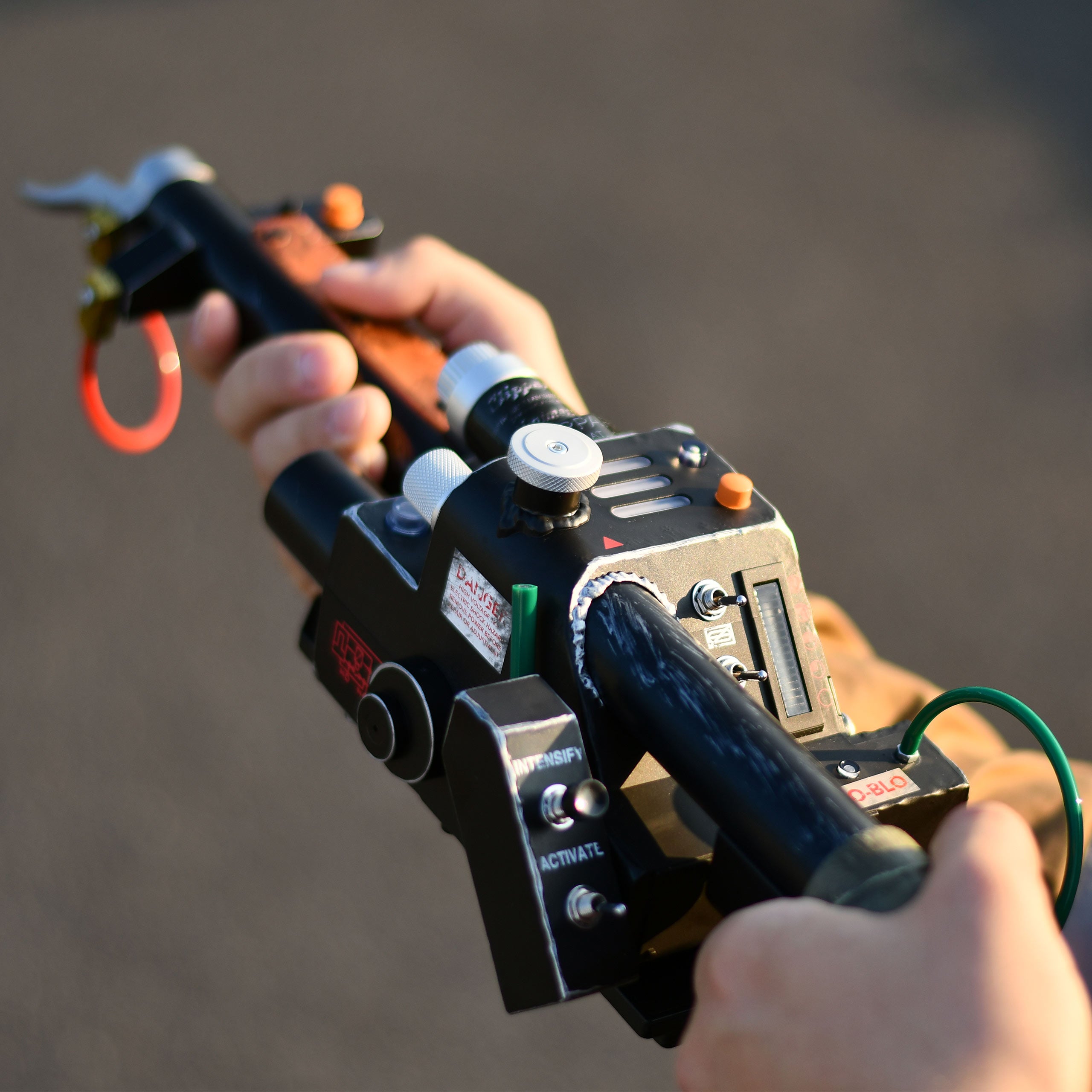 Produktbild Ghostbusters - Spenglers Protonenstrahler Premium Replik mit Licht und Sound