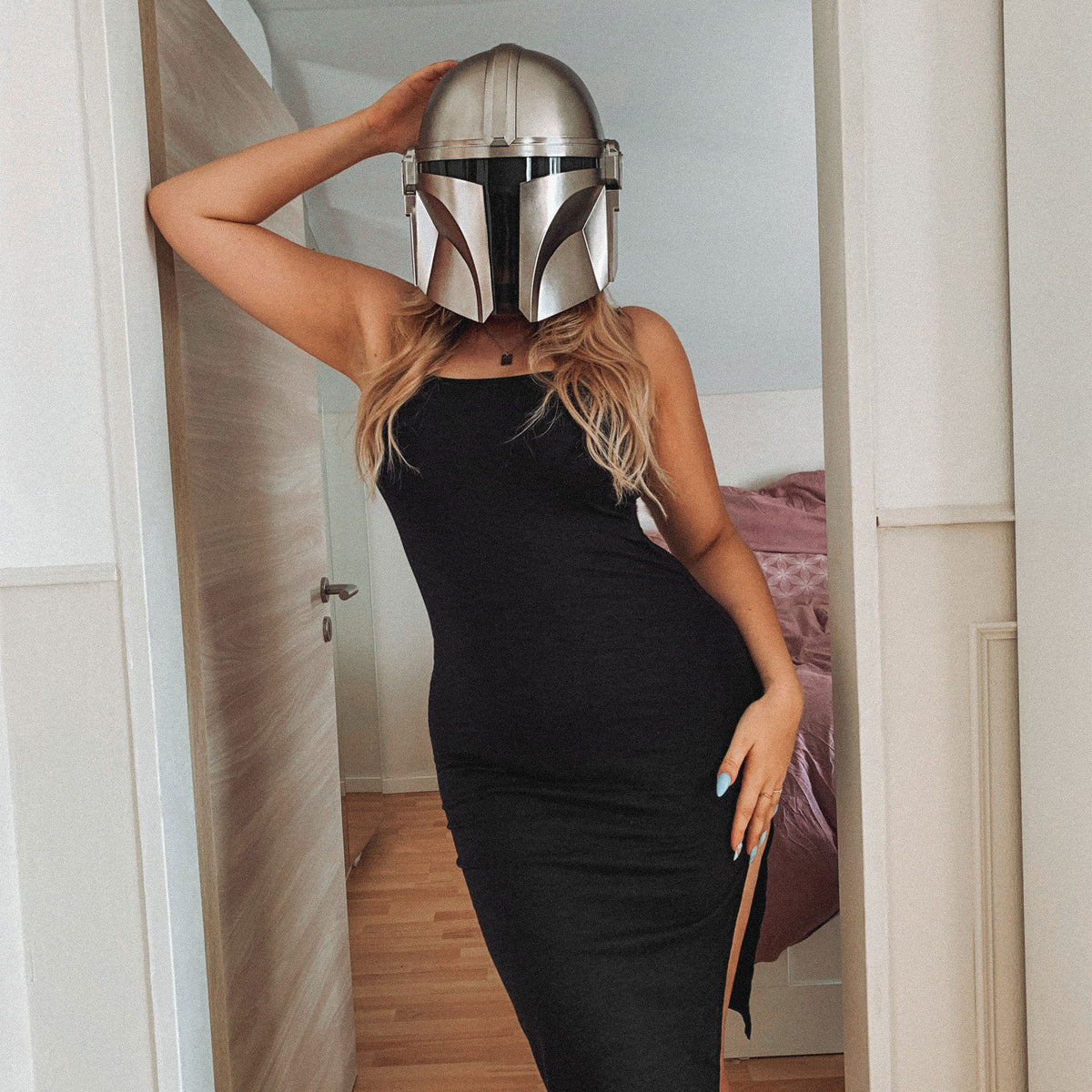 Produktbild The Mandalorian Helm Replik mit Licht - Star Wars