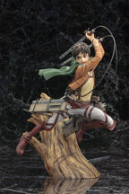 Image produit Attack on Titan - Figurine Eren Jaeger 26cm