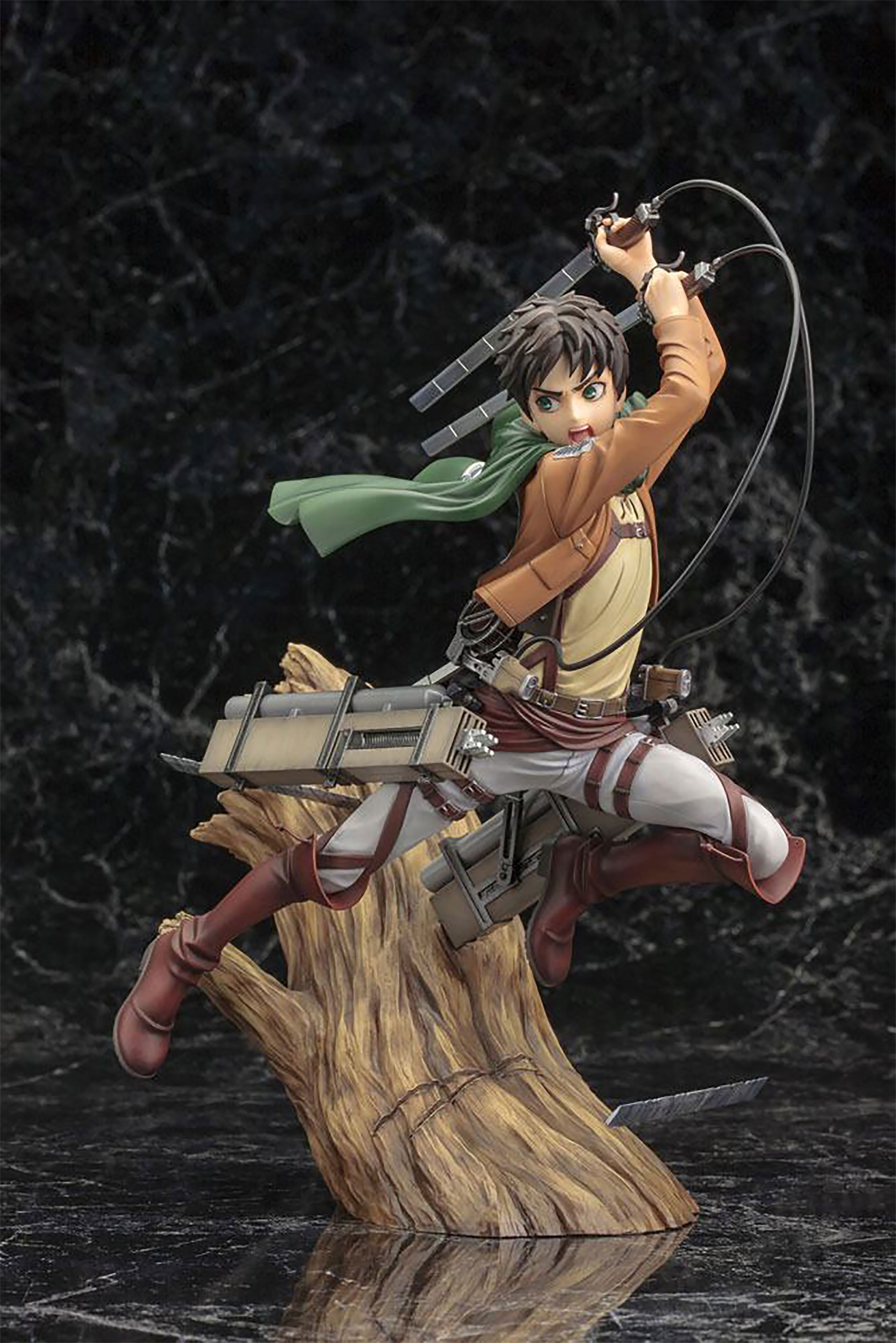 Image produit Attack on Titan - Figurine Eren Jaeger 26cm