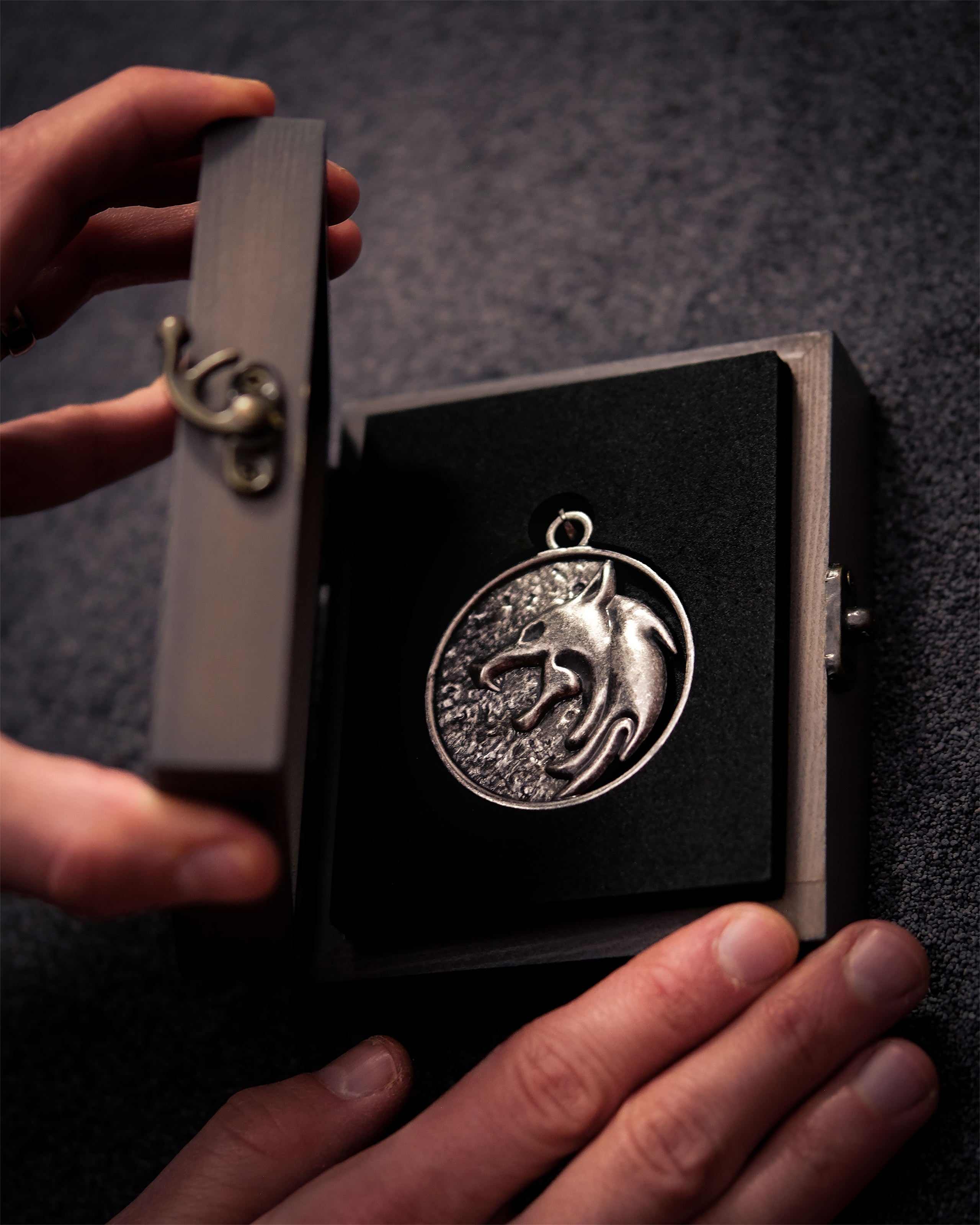 Immagine del prodotto Witcher - Collana Medaglione Lupo di Geralt