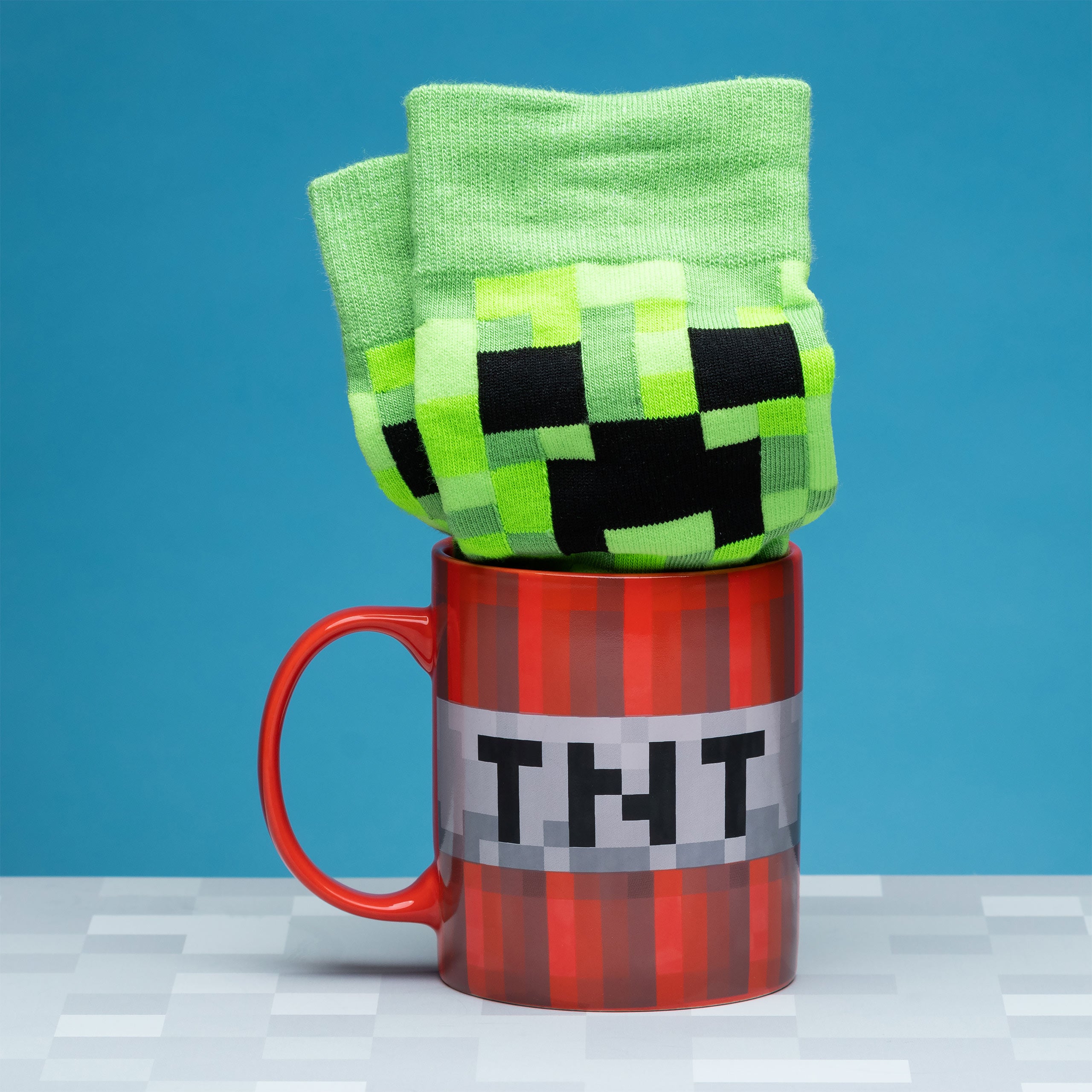 Produktbild Minecraft - Creeper Socken und TNT Tasse Set