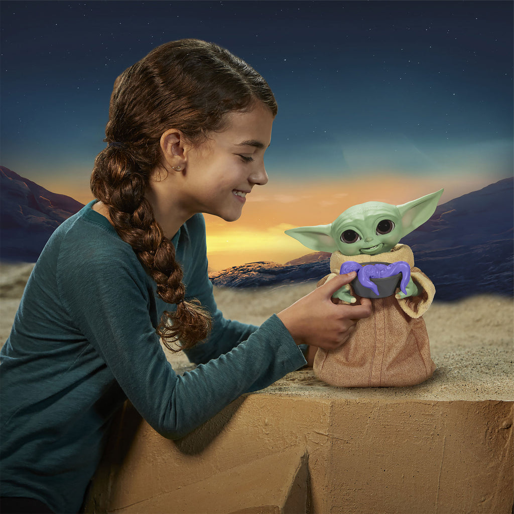 Produktbild Grogu Galactic Snackin Interaktive Figur - Star Wars The Mandalorian