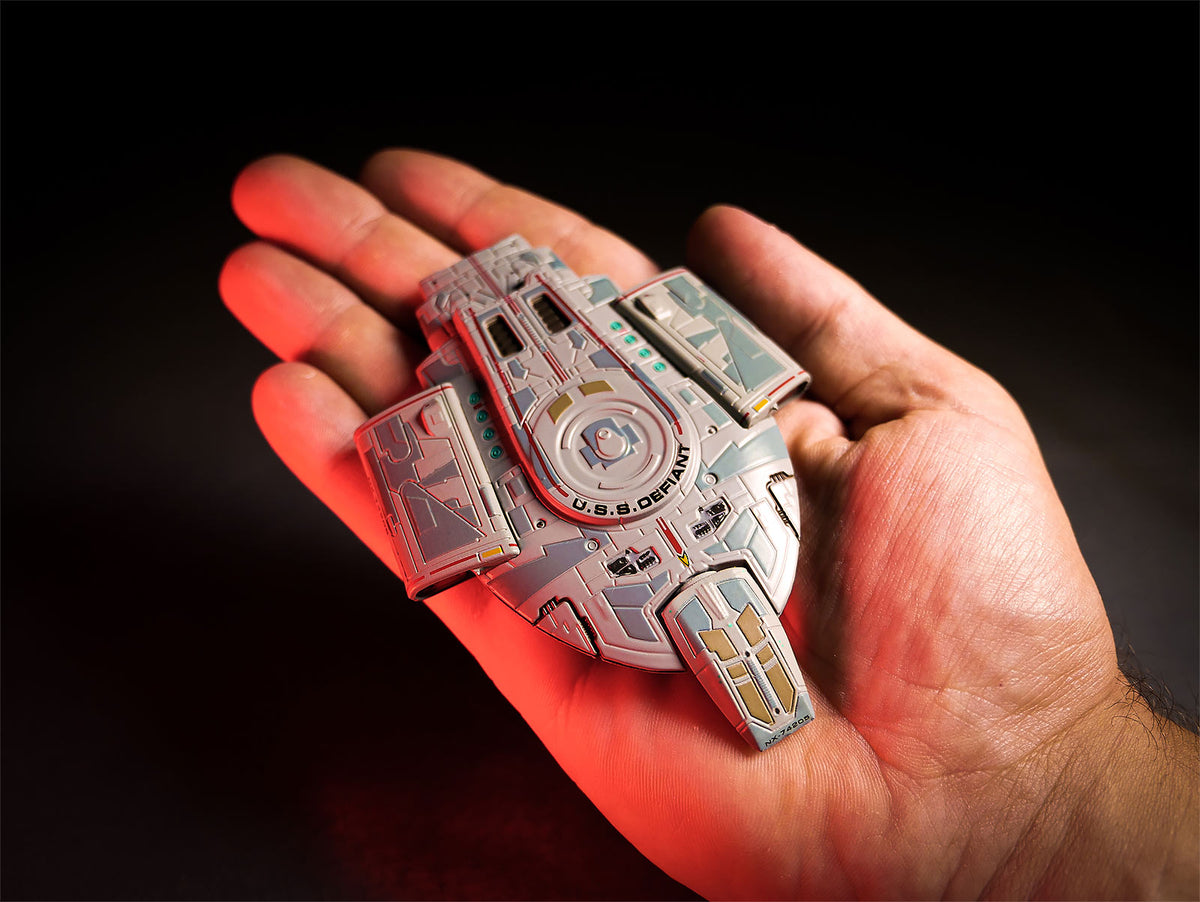 Immagine del prodotto Star Trek - Astronave U.S.S. Defiant NX-74205 Figura di Hero Collector