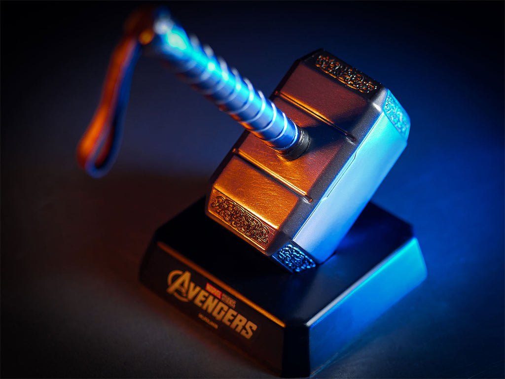 Produktbild Thor - Mjölnir Hammer Replik Marvel Museum Collection