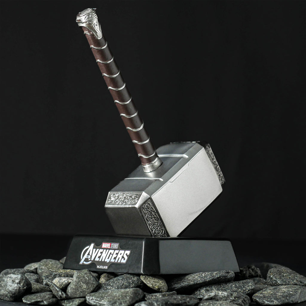 Produktbild Thor - Mjölnir Hammer Replik Marvel Museum Collection