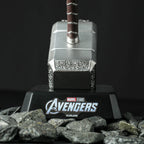 Produktbild Thor - Mjölnir Hammer Replik Marvel Museum Collection