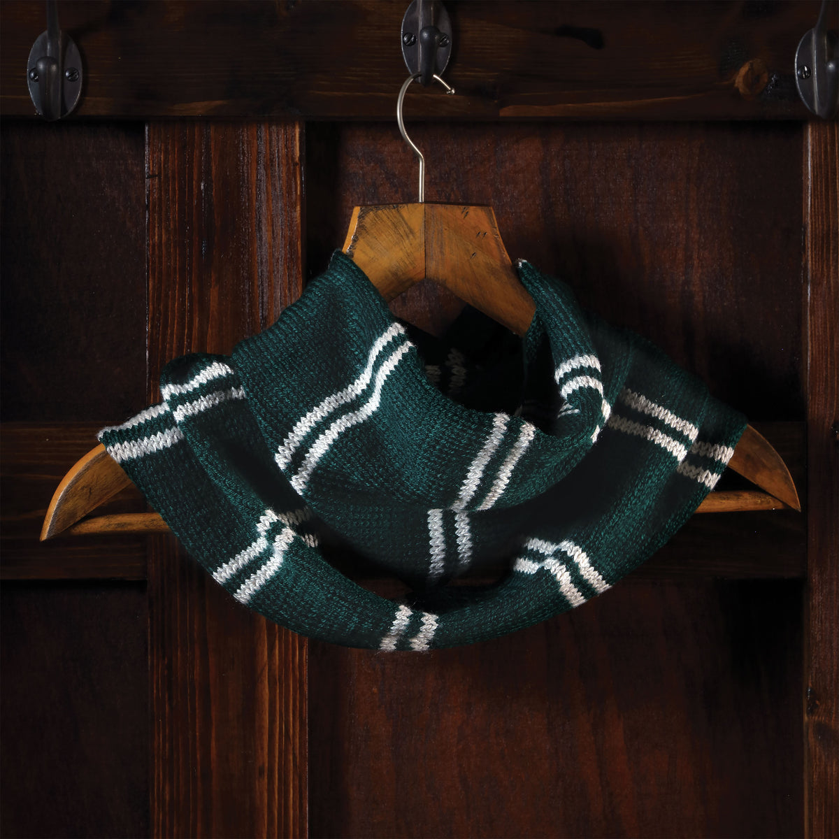 Image produit Kit de tricot écharpe boucle Serpentard - Harry Potter