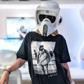 Immagine del prodotto T-shirt Surfing Trooper per fan di Star Wars blu