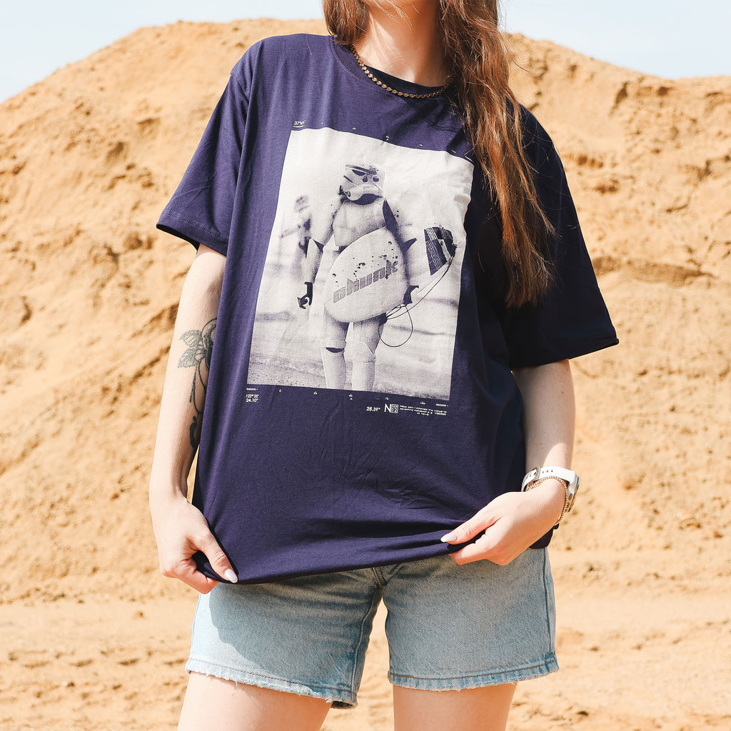 Immagine del prodotto T-shirt Surfing Trooper per fan di Star Wars blu
