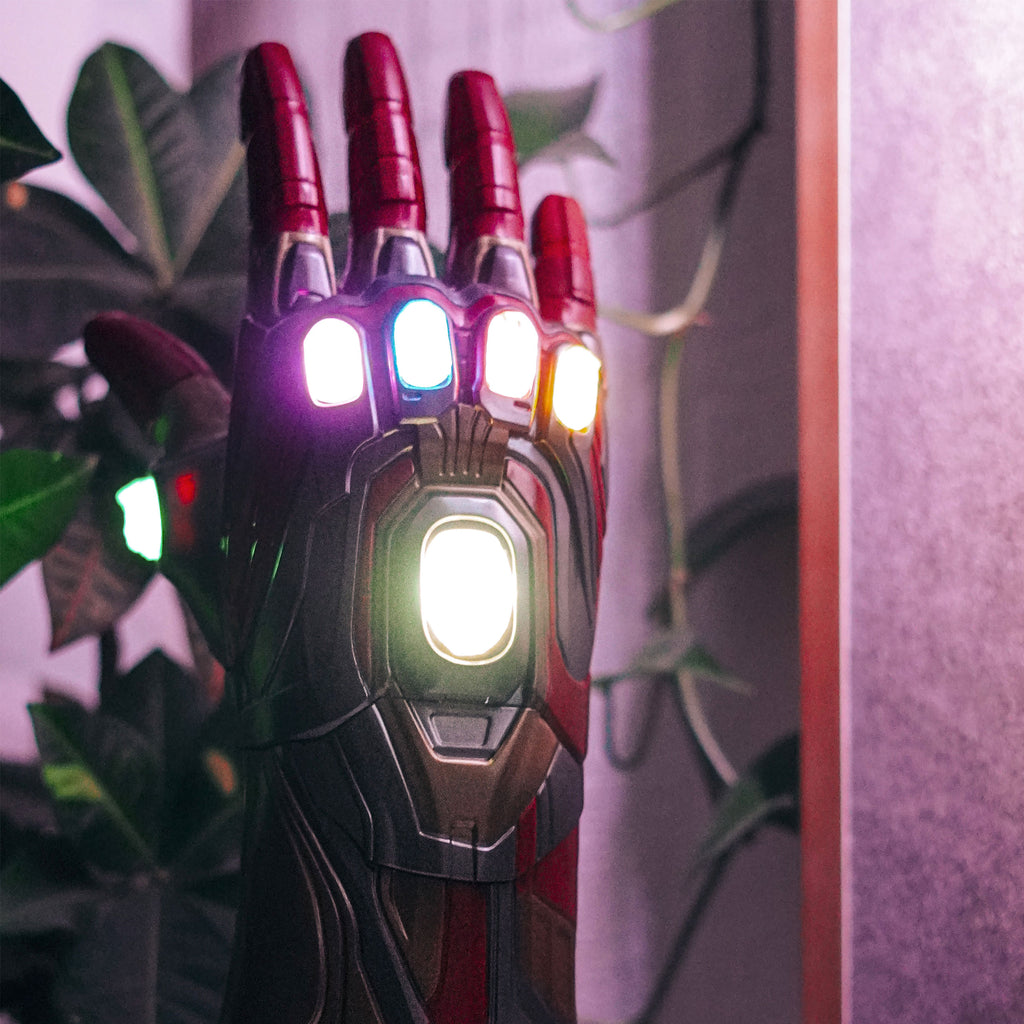Immagine del prodotto Avengers - Guanto di Iron Man con luce e suono