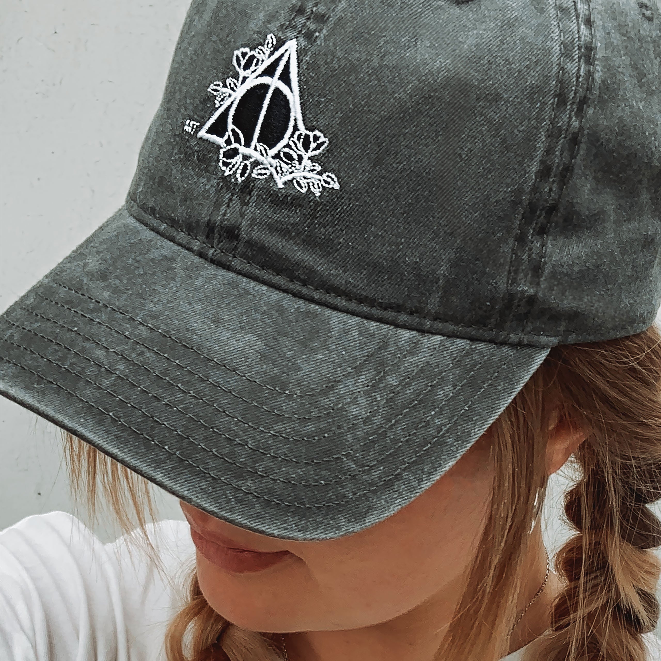 Produktbild Harry Potter - Deathly Hallows Basecap grau