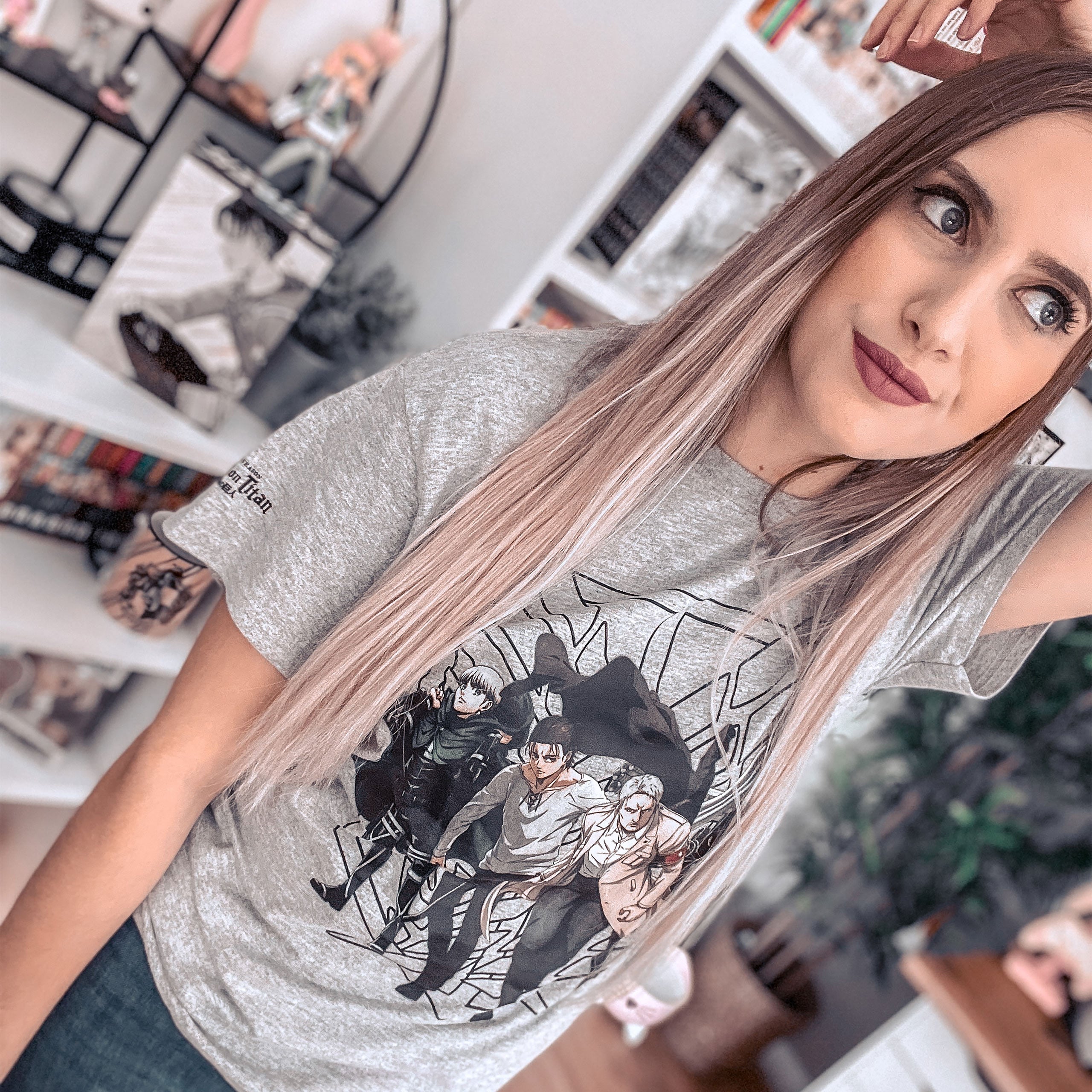 Immagine del prodotto Attack on Titan - T-shirt Gruppo grigio