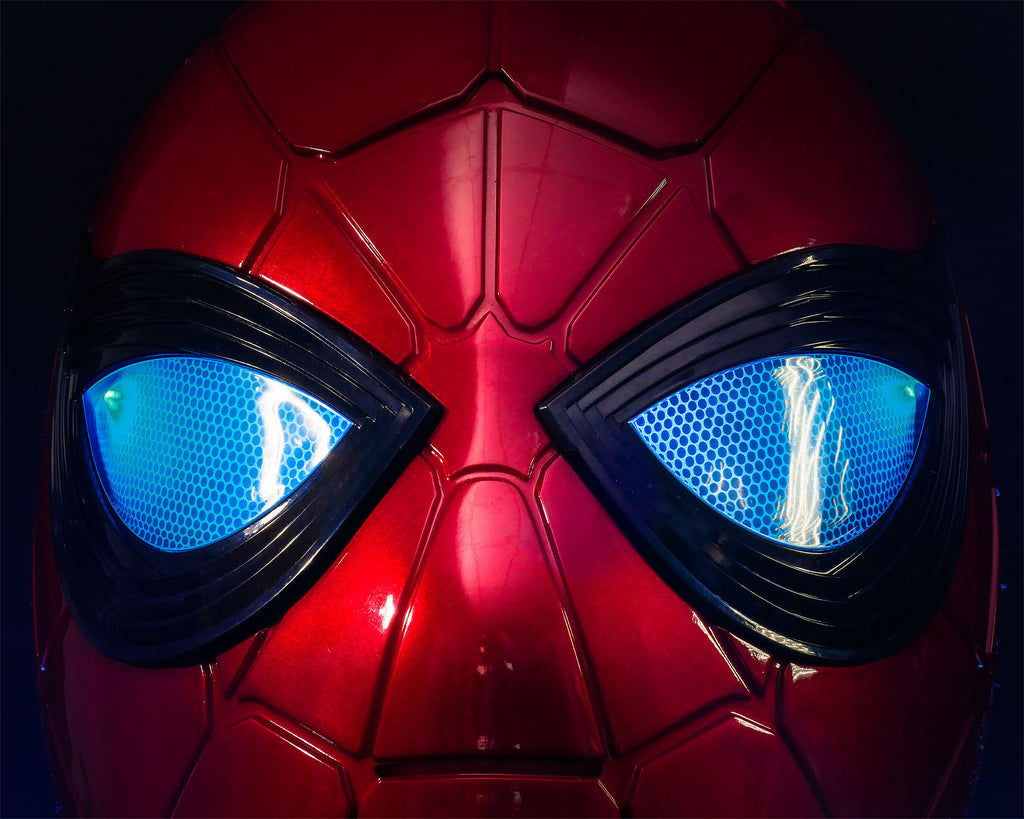 Produktbild Spider-Man - Iron Spider Helm Replik mit Lichteffekten