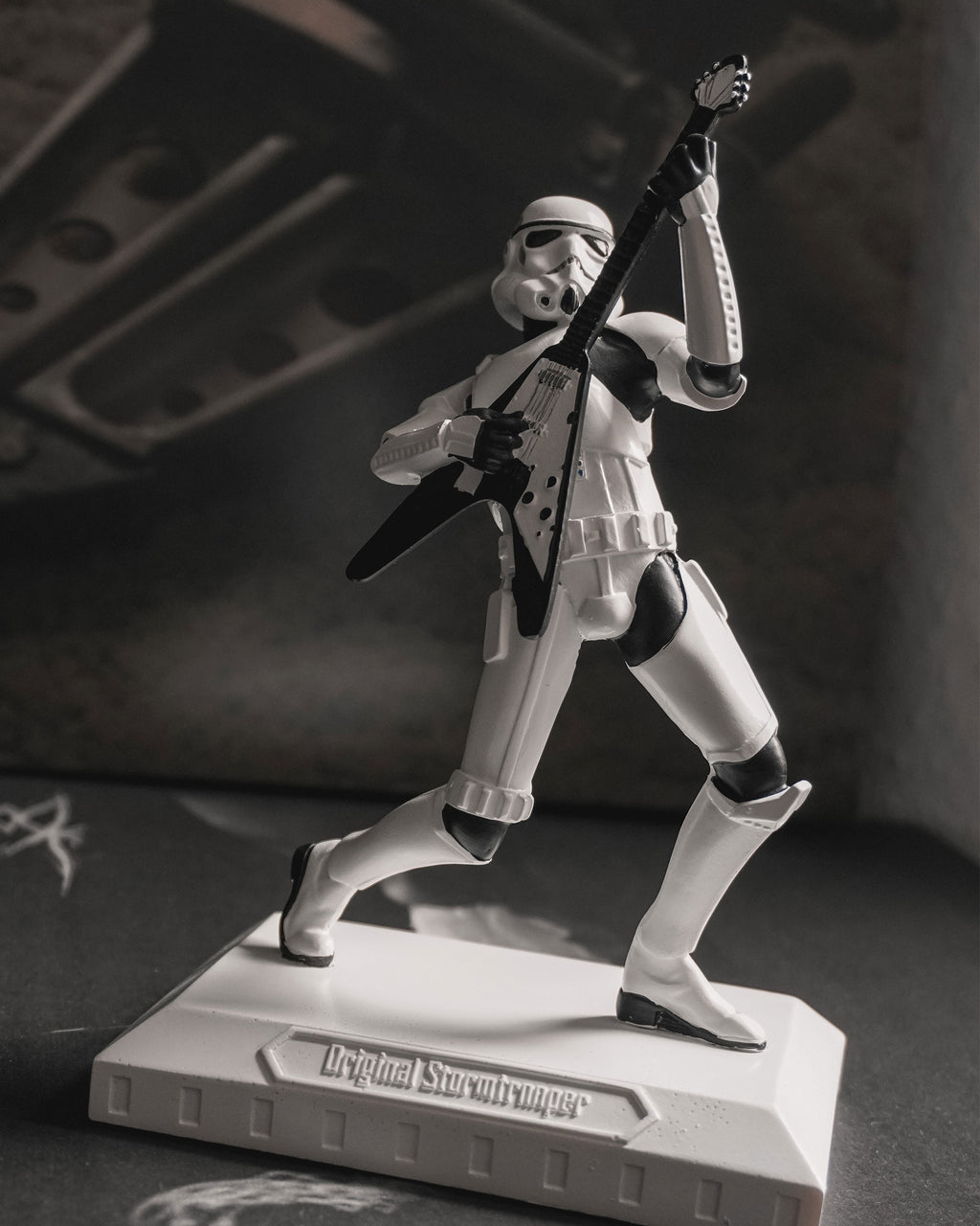 Produktbild Stormtrooper Rockstar Figur - Star Wars