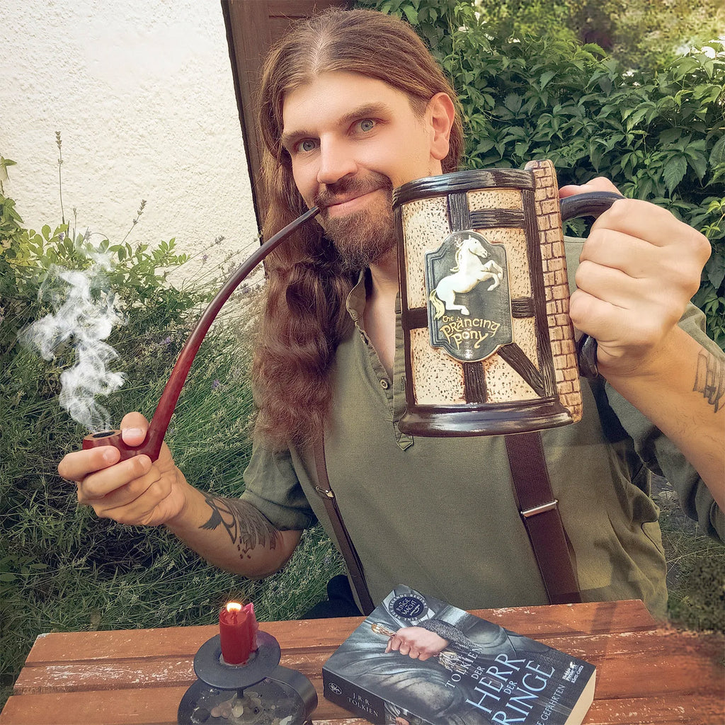 Produktbild Der Herr der Ringe - Zum Tänzelnden Pony Wappen Krug