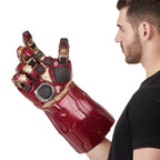 Produktbild Avengers Endgame - Iron Man Gauntlet mit Licht und Sound