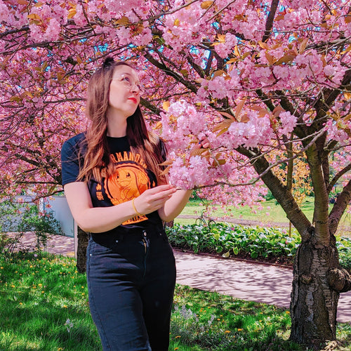 Immagine del prodotto Pokemon - T-shirt universitaria di Charmander nera