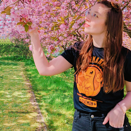Immagine del prodotto Pokemon - T-shirt universitaria di Charmander nera