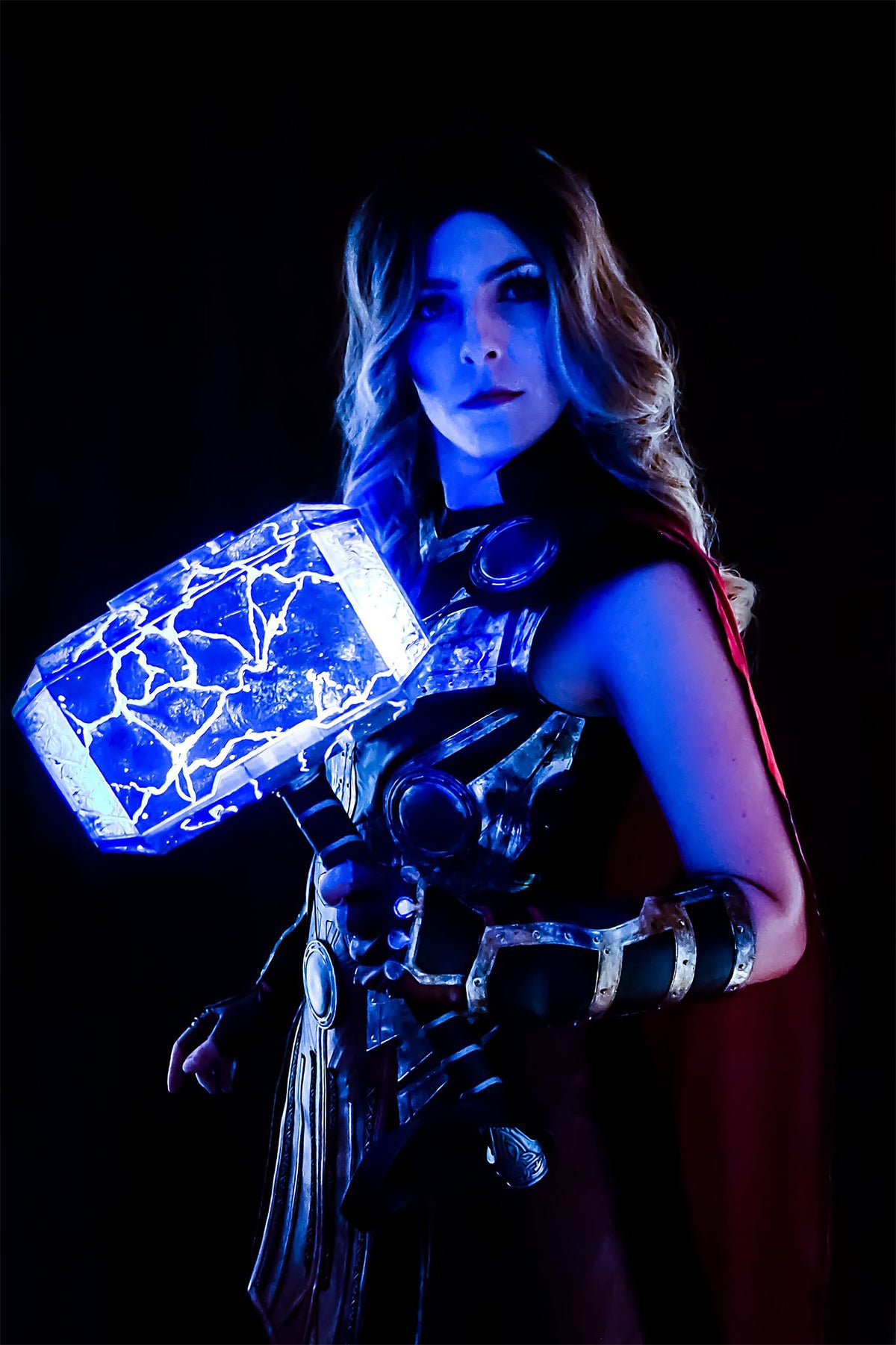 Immagine del prodotto Thor - Replica premium del martello Mjolnir con luci e suoni