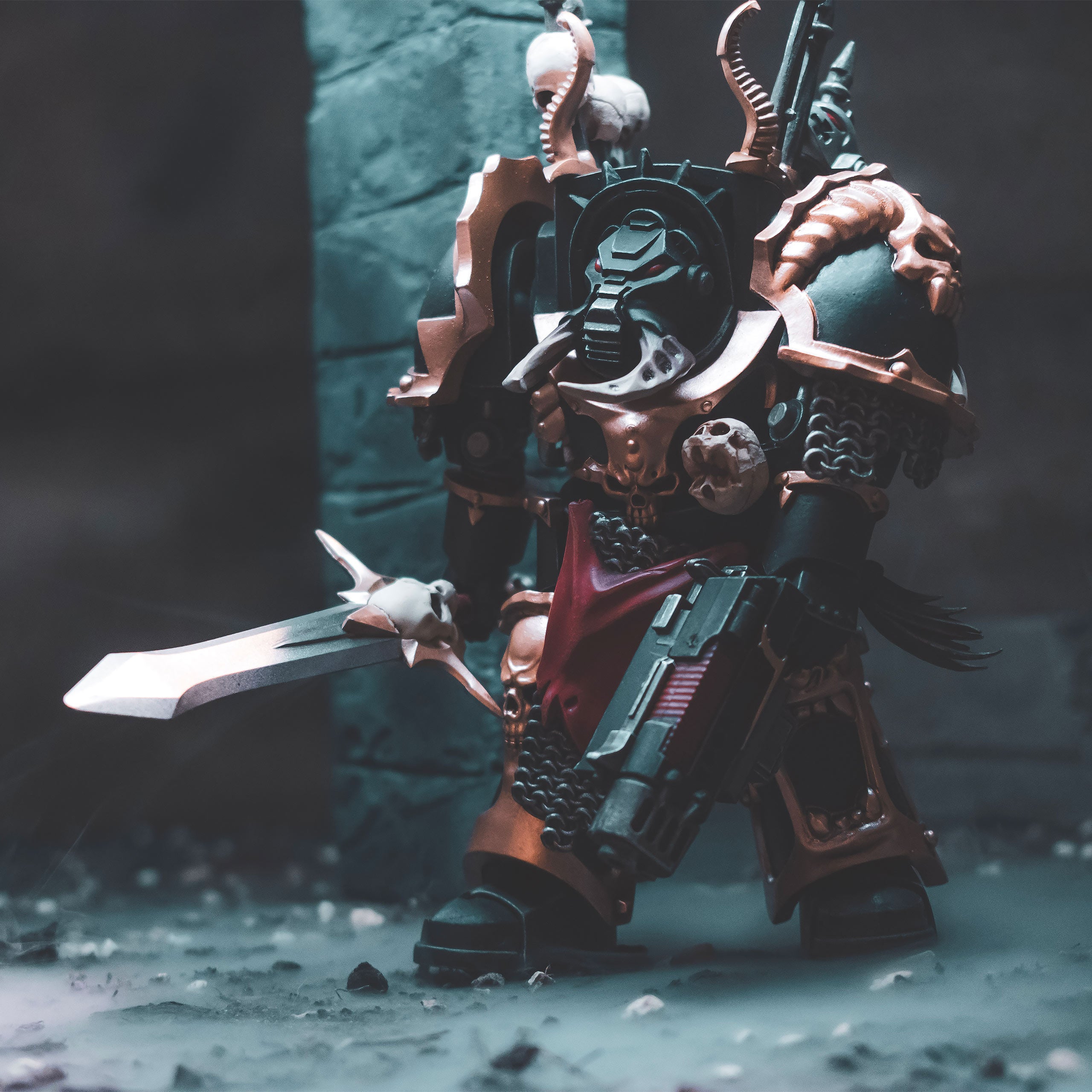 Produktbild Warhammer 40k - Black Legion Brother Gnarl Actionfigur