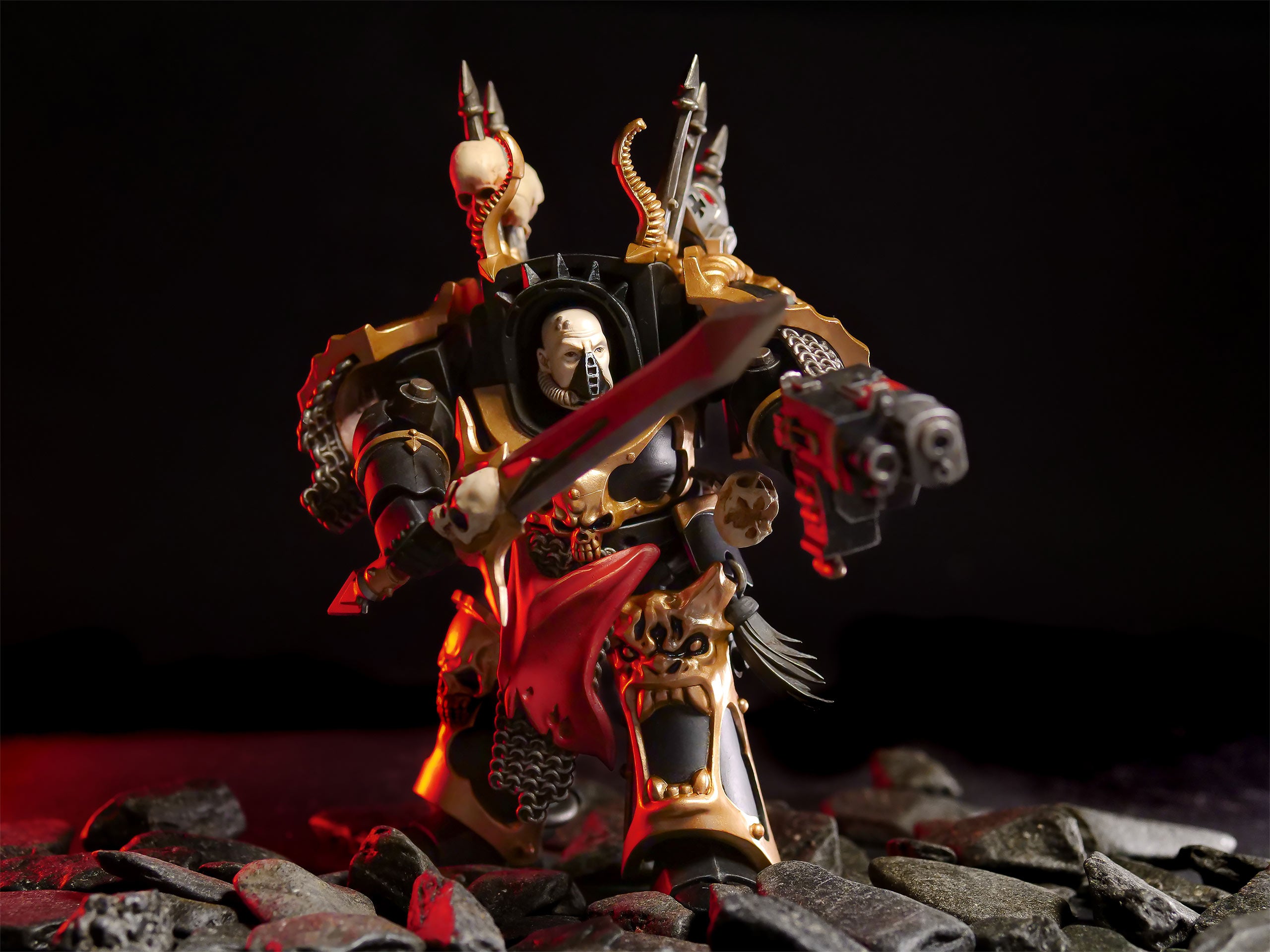 Produktbild Warhammer 40k - Black Legion Brother Gnarl Actionfigur