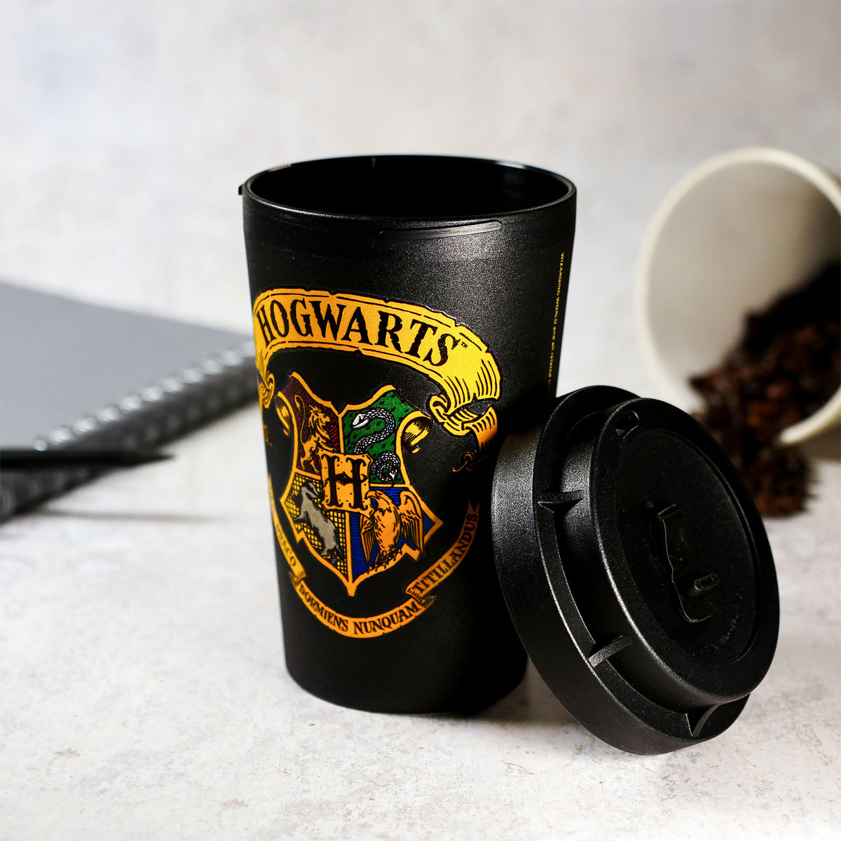 Immagine del prodotto Bicchiere Portatile con lo Stemma di Hogwarts - Harry Potter