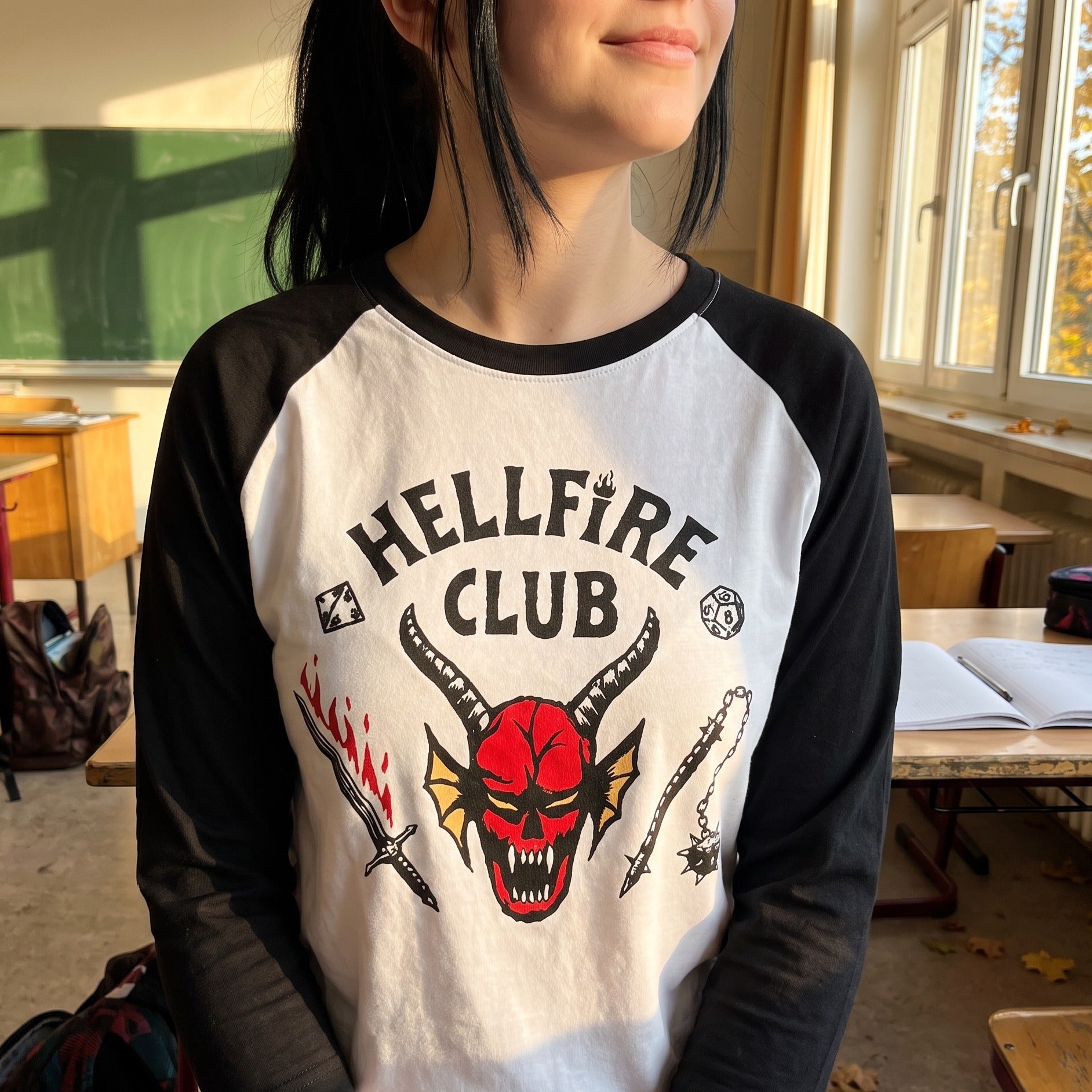 Immagine del prodotto Stranger Things - Maglia a maniche lunghe stemma Hellfire Club