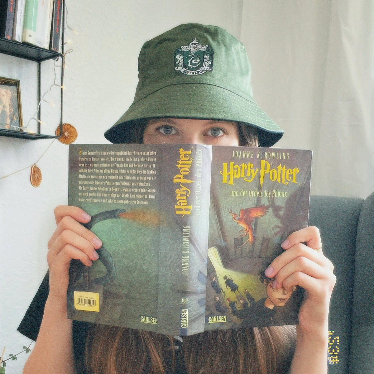 Immagine del prodotto Cappello con stemma di Serpeverde con motivo reversibile - Harry Potter