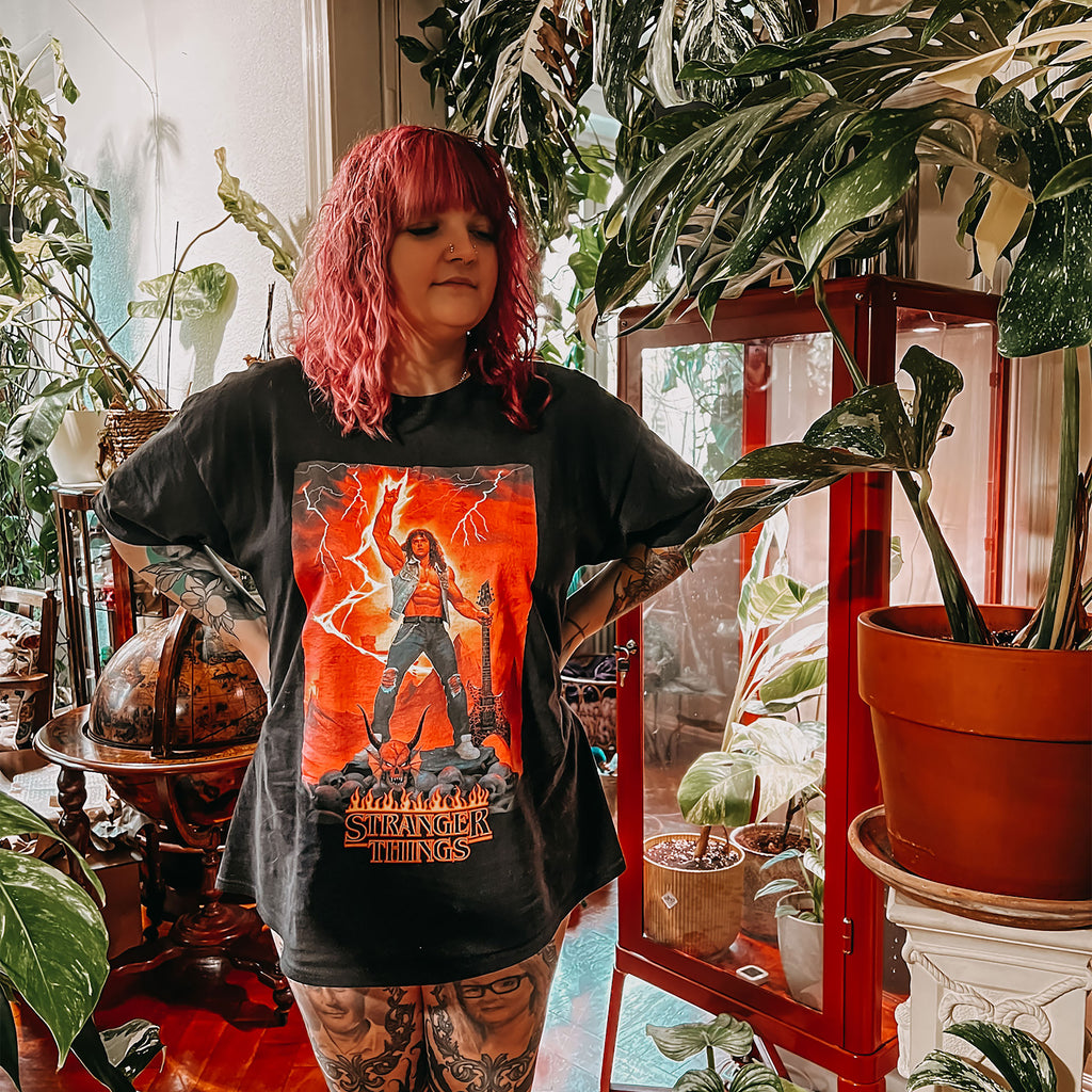 Image produit Stranger Things - T-shirt Eddie Rocks noir