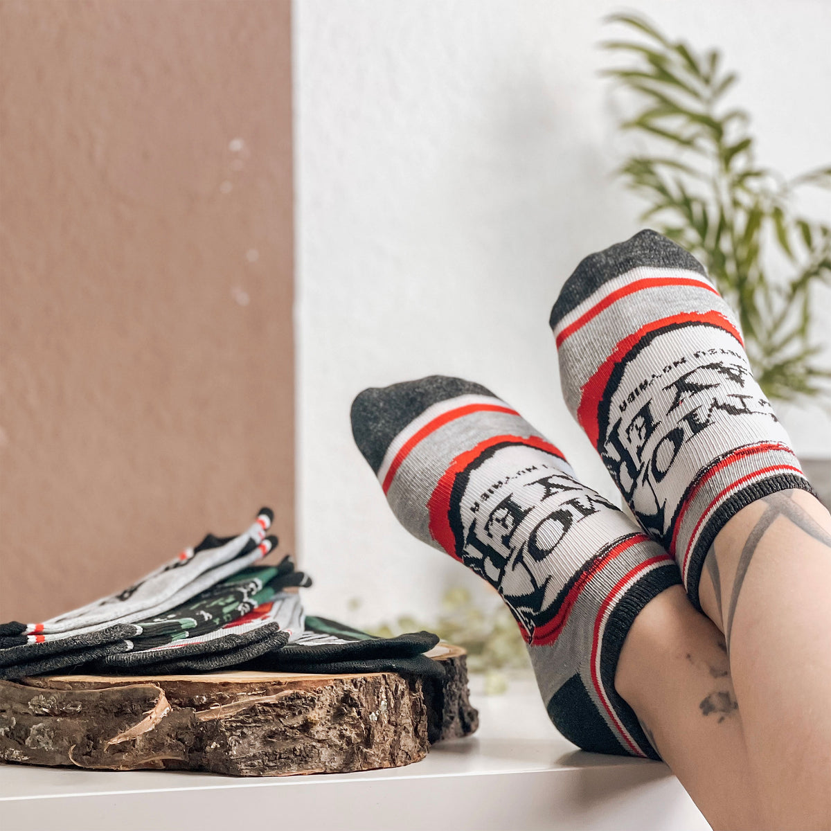 Immagine del prodotto Demon Slayer - Set di 5 calzini da ginnastica con logo