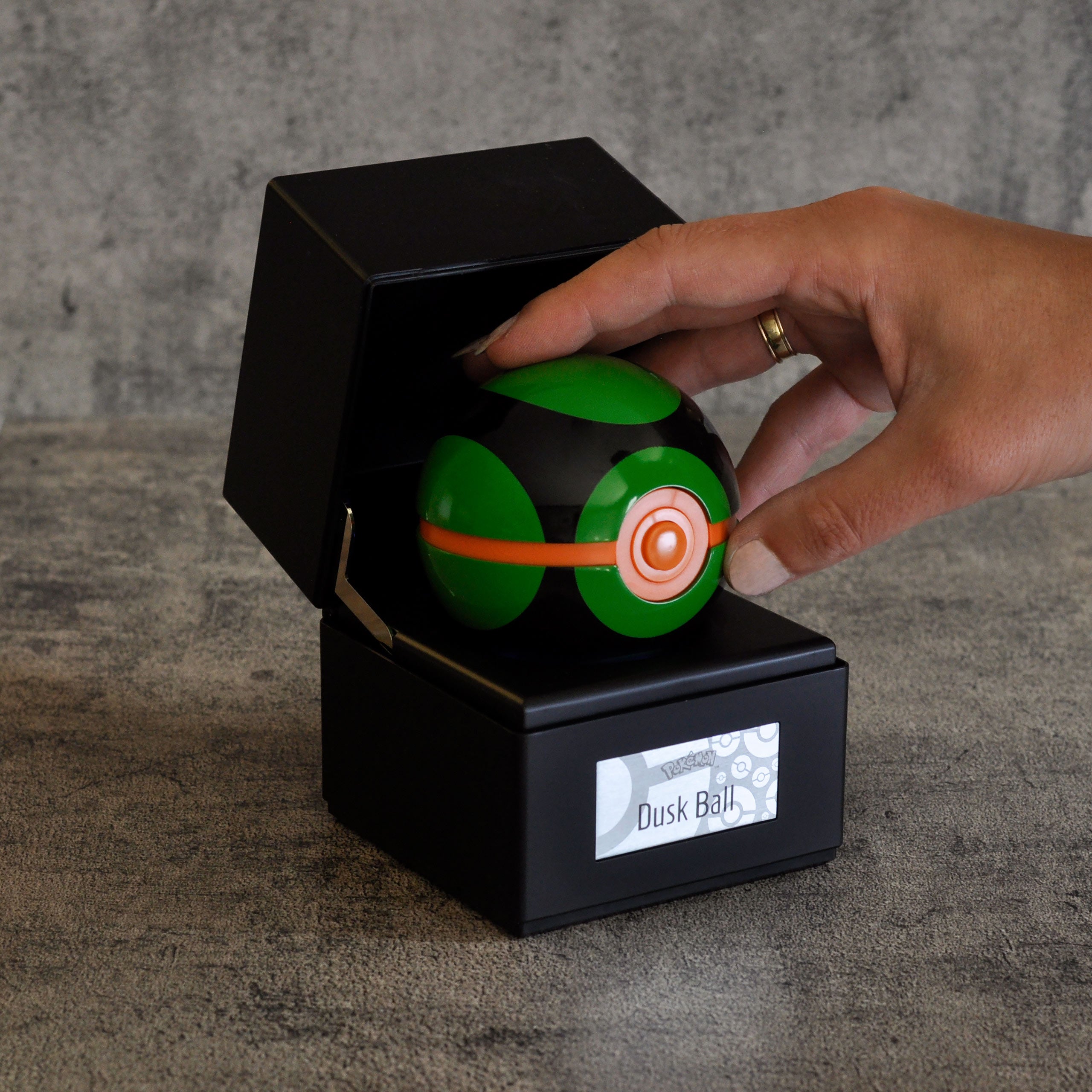 Image produit Pokemon - Réplique de Sombre Ball avec lumière