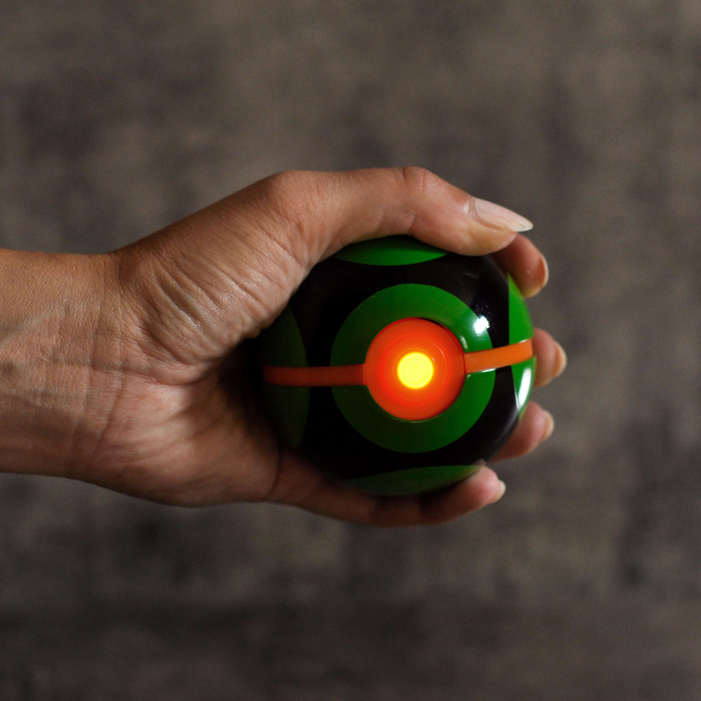 Image produit Pokemon - Réplique de Sombre Ball avec lumière